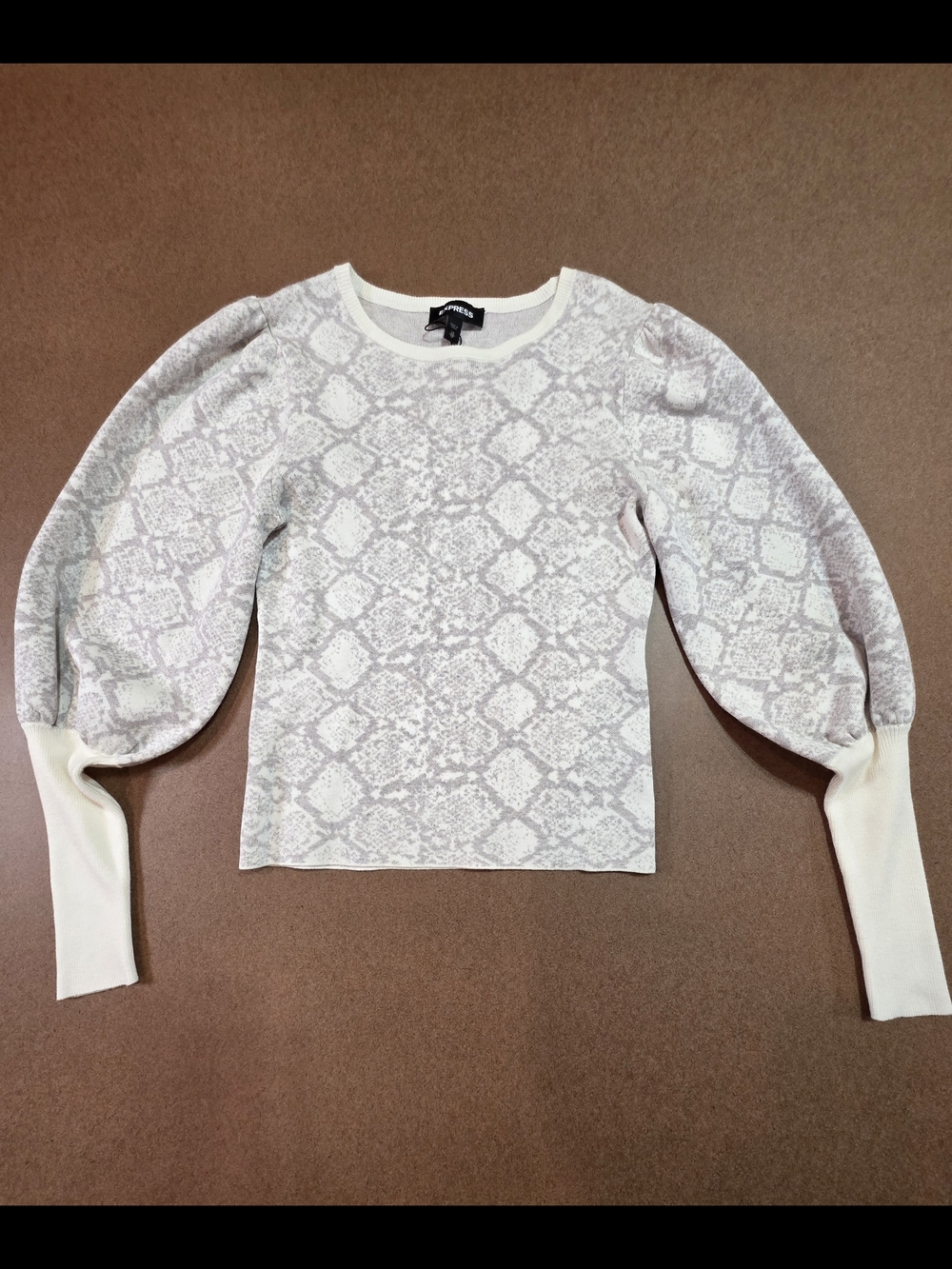 Express Snake Print Puff Sleeve Sweater in Light Gray Size XS